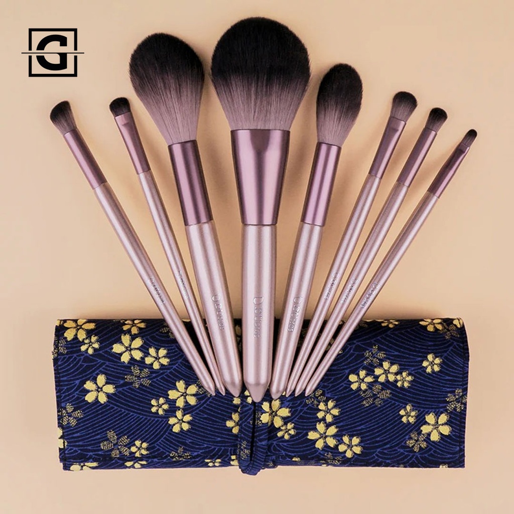 Estuche con 8 brochas para maquillaje LA ROSE color oro.